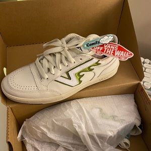 NIB Vans Lowland Comfy Cush